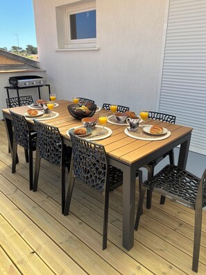 Outdoor dining - ALL ON FOOT (Vendays-Montalivet)