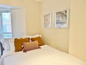 1 quarto, ferros/tábuas de passar roupa, acesso à internet