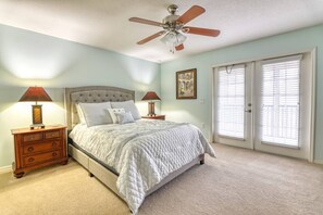 5 bedrooms, iron/ironing board, WiFi, bed sheets