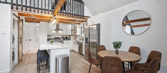 Charming 3-bedroom Cabin With Private Hot Tub