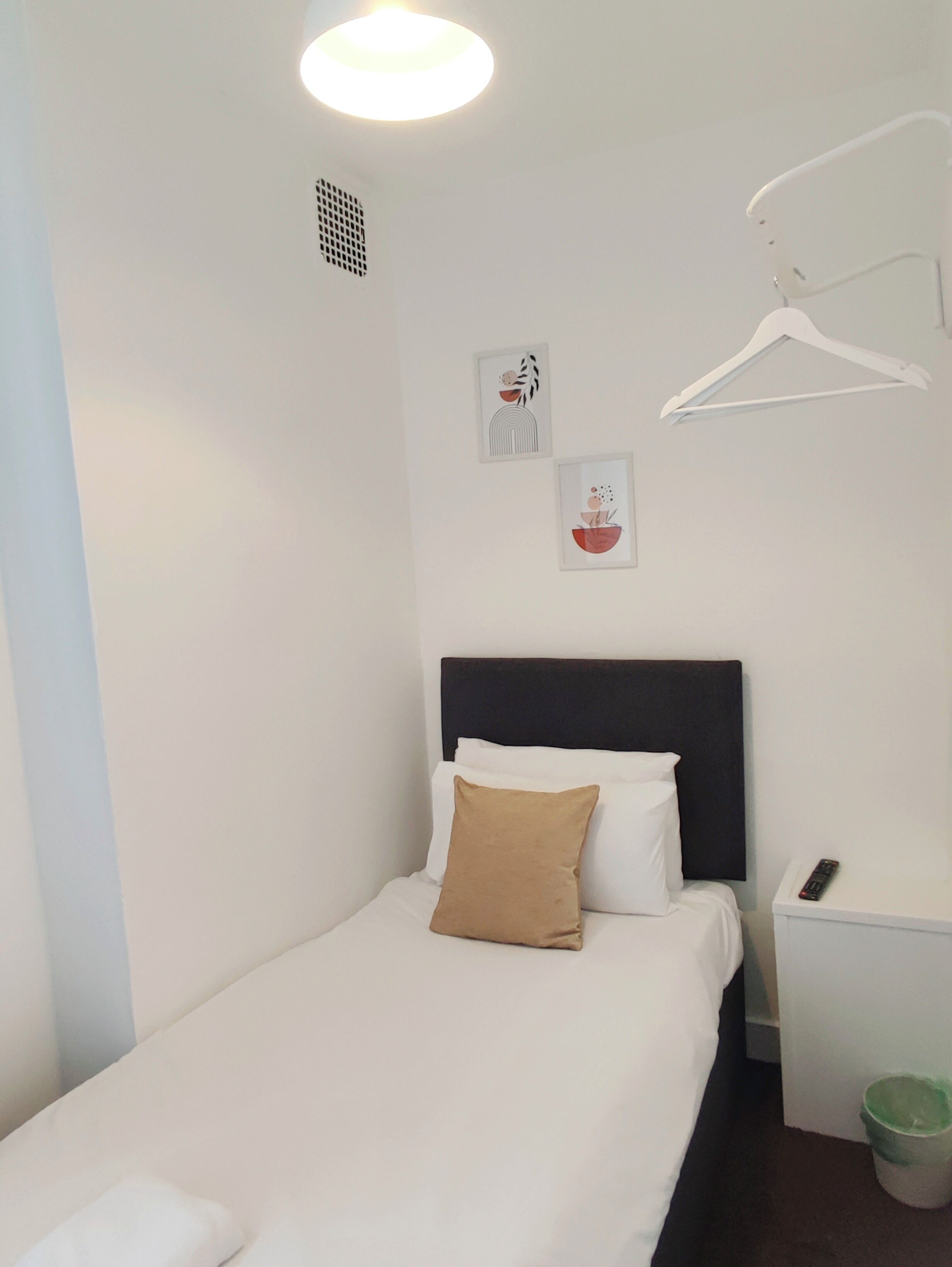 Chambre Simple, salle de bains commune | Wi-Fi gratuit