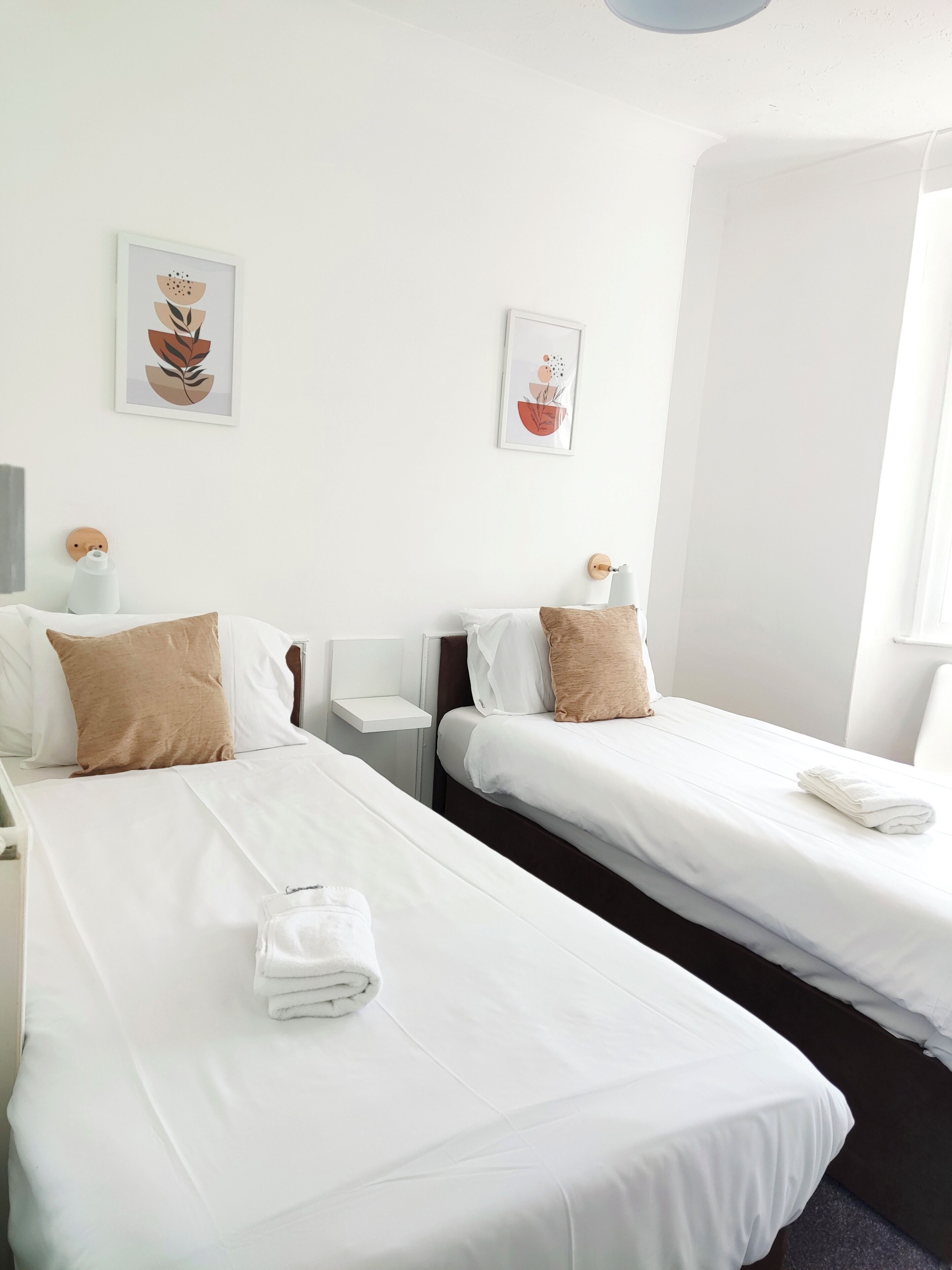 Twin Room, 2 Twin Beds | Free WiFi
