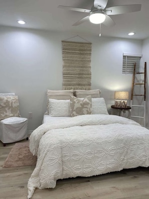 1 chambre, fer et planche à repasser, lit parapluie, Wi-Fi gratuit