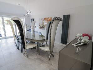 Cottage | Dining