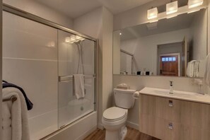 Shower, hair dryer, towels - Lakefront Condo in Kings Beach- #43 (Kings Beach)