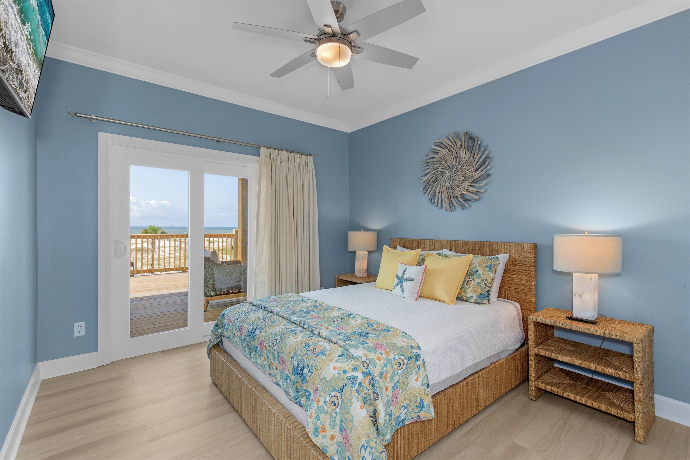 4 bedrooms, iron/ironing board, travel cot, free WiFi