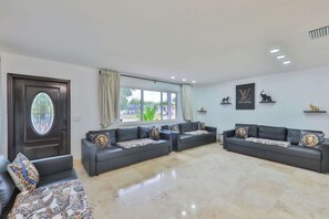 Téléviseur connecté, bureau