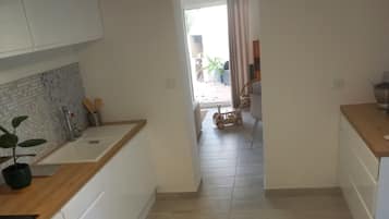 Micro-ondes, four, plaque de cuisson, lave-vaisselle