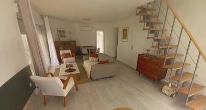 Maison familiale trĂšs calme Ă deux pas du centre ville.