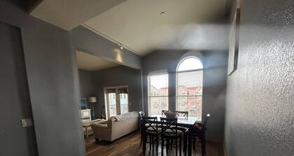 Cozy 2-bedroom apartment @ charming European Village in Palm Coast with AC, WiFi