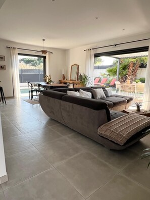 Smart-TV, Videospiele, Bücher