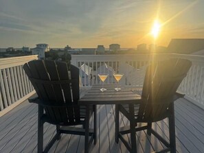 House, Multiple Beds (The Blue Pelican) | Outdoor dining