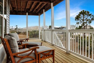 House, Multiple Beds (The Blue Pelican) | Terrace/patio