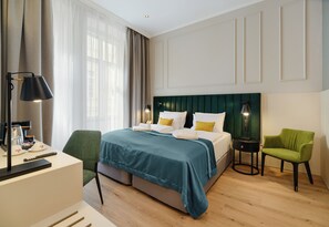 Superior Double Room | Premium bedding, memory foam beds, in-room safe, desk - CHLOE Hotel Budapest (Budapest)