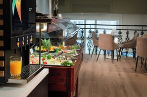 Daily buffet breakfast for a fee - CHLOE Hotel Budapest (Budapest)