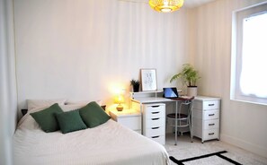 2 bedrooms, iron/ironing board