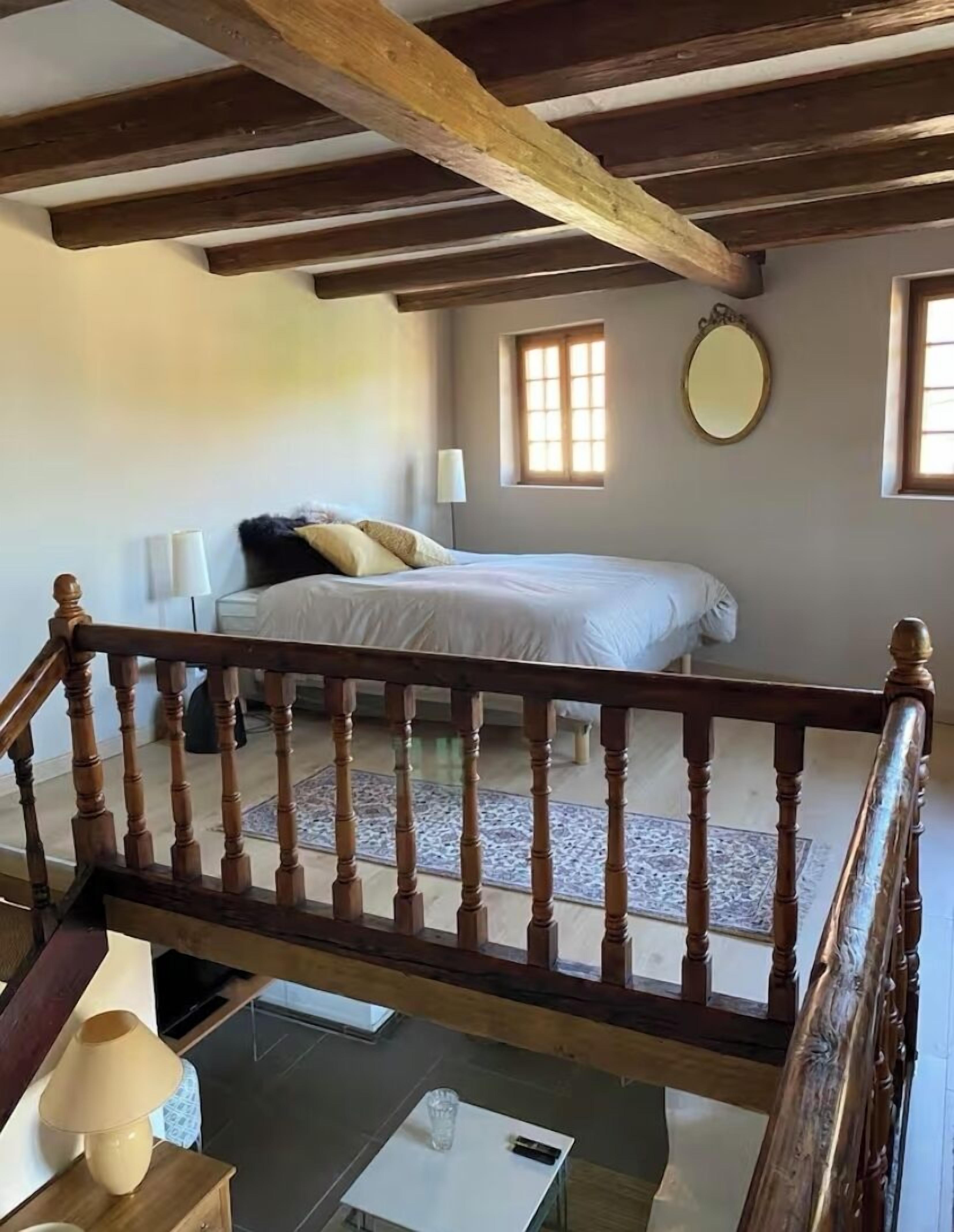 2 slaapkamers, een strijkplank/strijkijzer, gratis wifi, beddengoed