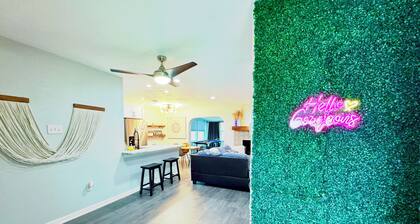 Oasis w/ Hot Tub, Big yard, Fire Pit, Pool table,Ping Pong and more