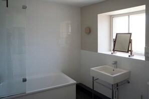 环保洗浴用品、吹风机、毛巾、肥皂