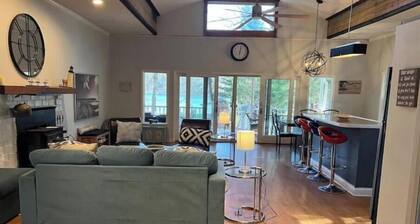 North Lake House On Private Lake, w/Private beach