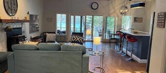 North Lake House On Private Lake, w/Private beach