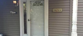 North Lake House On Private Lake, w/Private beach