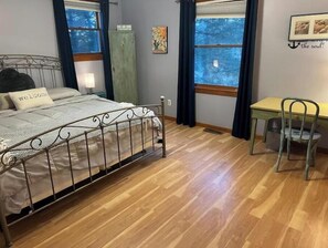 4 habitaciones, escritorio, wifi y ropa de cama 