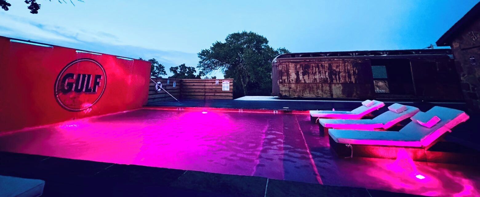 Seasonal outdoor pool, open 8:00 AM to 10:00 PM, sun loungers