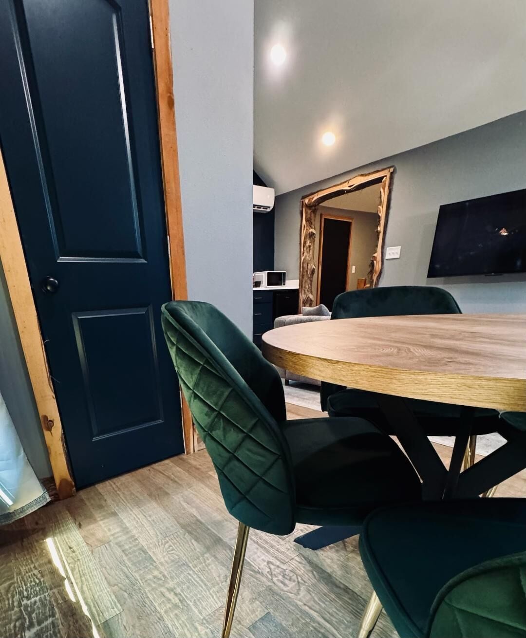 Smart TV, buku, dan layanan streaming