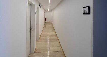 Deluxe Einzelzimmer mit Balkon 105