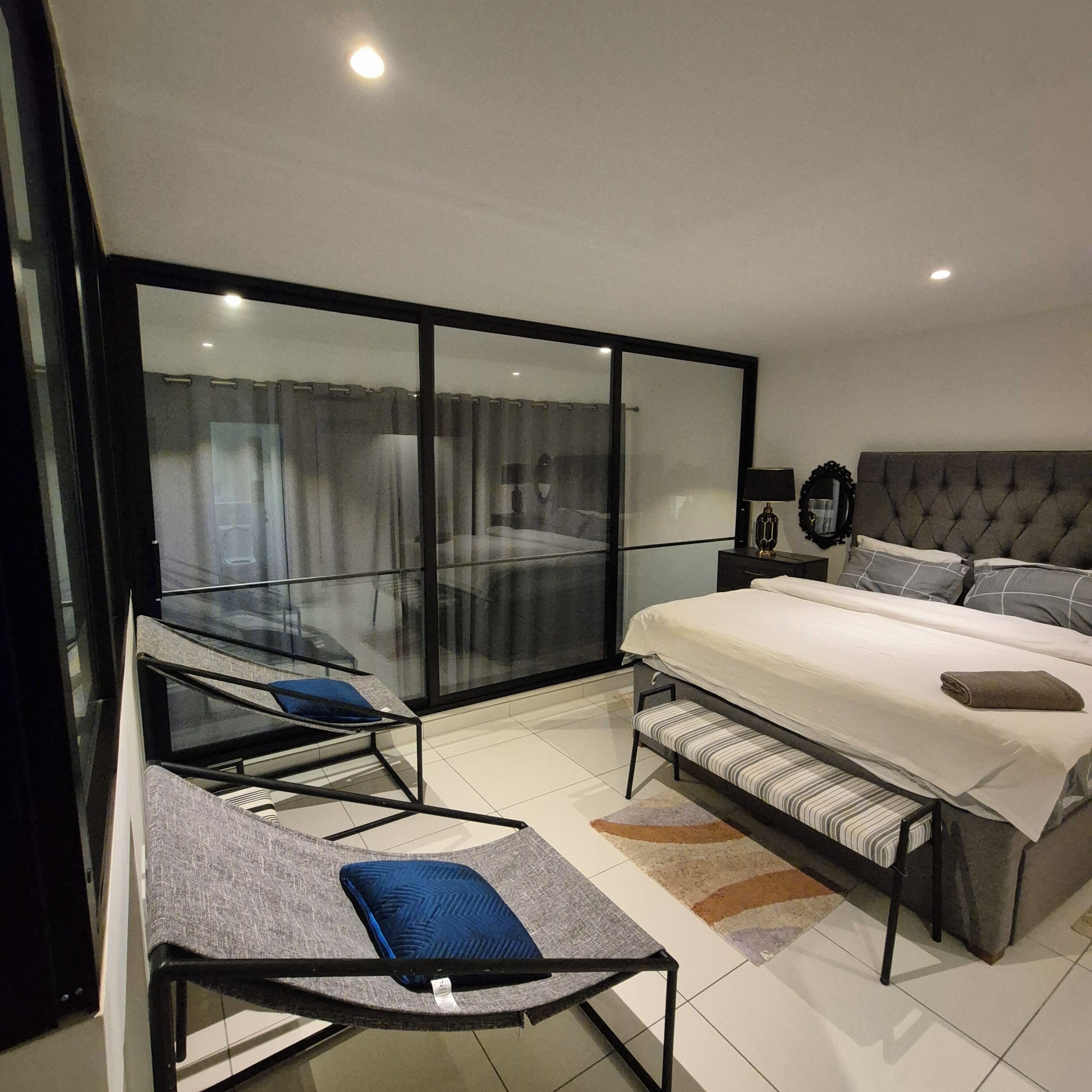 Desk, laptop workspace, iron/ironing board, free WiFi