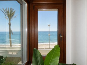 Interior - Comeback El Mar Ciega tus Ojos (Torrenueva)