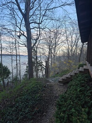 Property grounds - Cozy 2-bedroom cabin within National Park with stunning lake view! (New Concord)