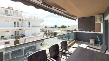 Deluxe Suite, Balcony, Mountain View | Terrace/patio