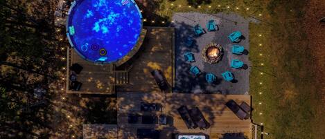 Outdoor pool, a heated pool