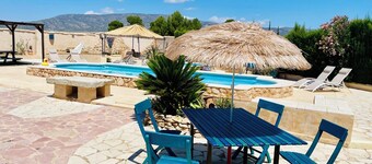 Self catering Accommodation for the Larger Group