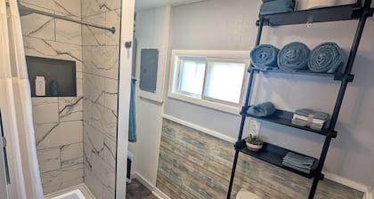Farmhouse Studio just minutes from uptown.