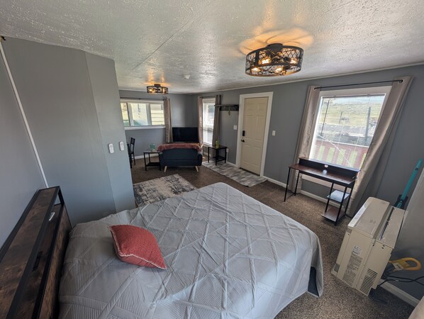 1 bedroom, desk, iron/ironing board, free WiFi