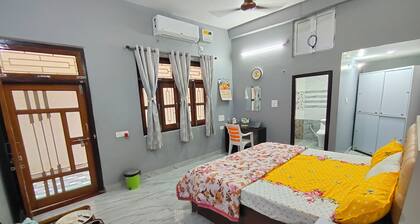 Neeta Homestay