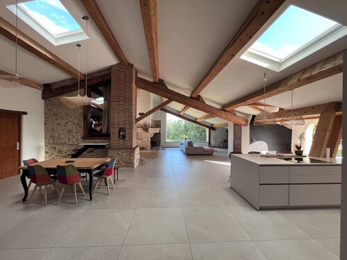 Domaine Villadomar: Mas niché au coeur de Thuir dans le calme de son parc arboré