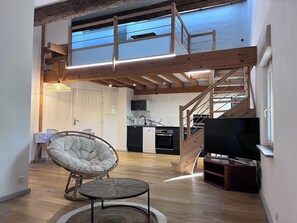 Interior - Domaine Villadomar: Farmhouse nestled in the heart of Thuir in the calm of its wooded grounds (thuir)