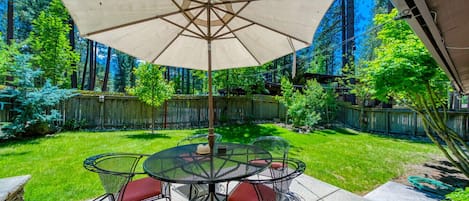 Outdoor dining