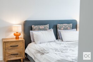 4 bedrooms, desk, free WiFi, bed sheets