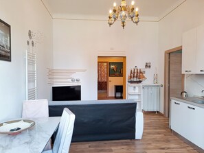 Apartment, Balcony | Private kitchen