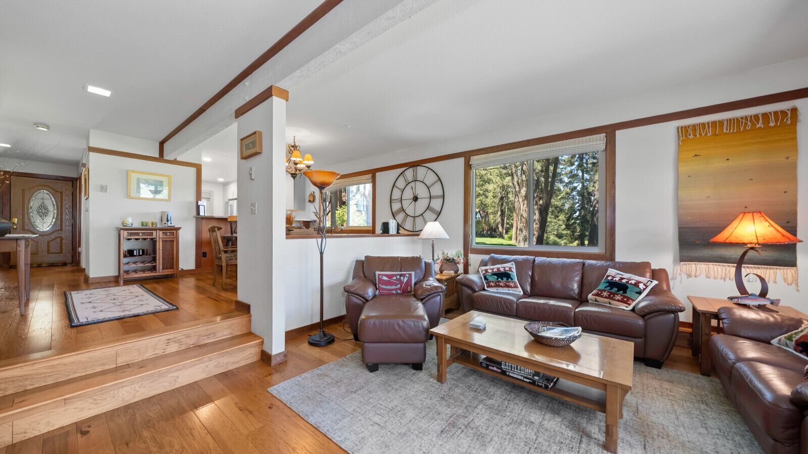 Smart TV, fireplace, DVD player, books