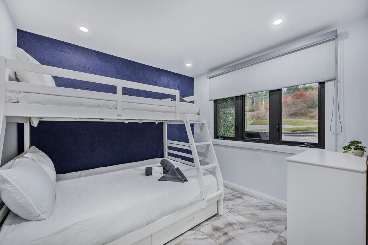 14 bedrooms, desk, travel crib, free WiFi