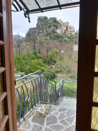 Maison individuelle dans une propriété à l'entrée de la vallée de la Restonica
