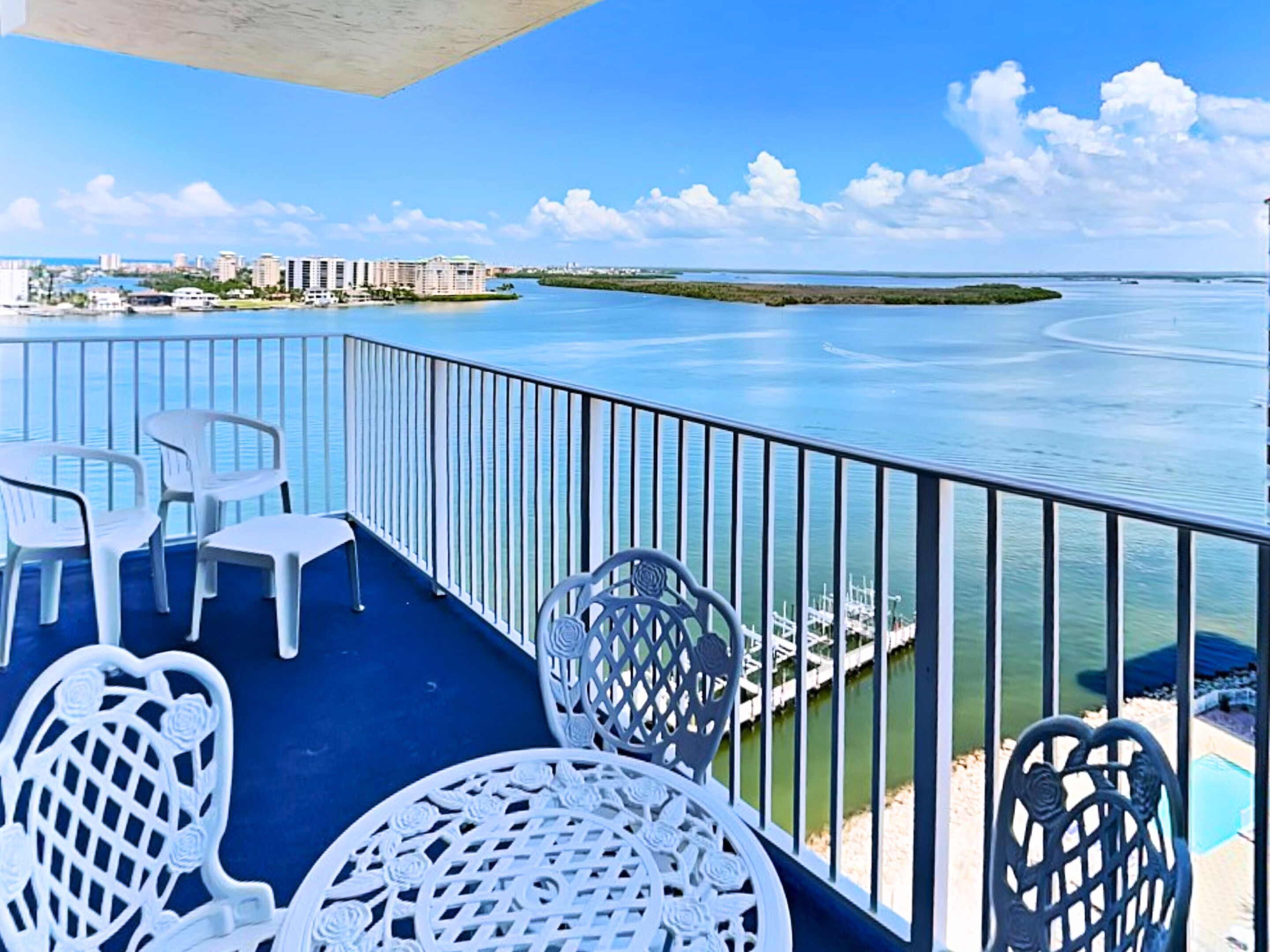 Condo (1 Bedroom) | Front of property