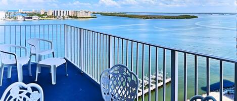 Condo (1 Bedroom) | Front of property