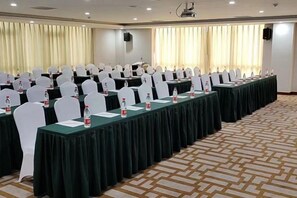 Unclassified image, 4 of 38, button - Feng Du Hotel (Dezhou)